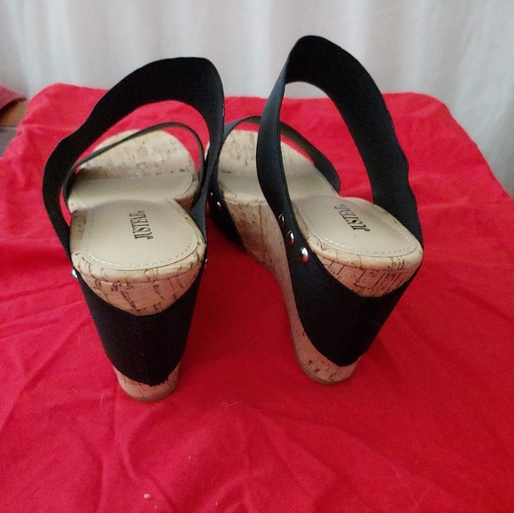 Black Size 9 wide width heels - Picture 2 of 4